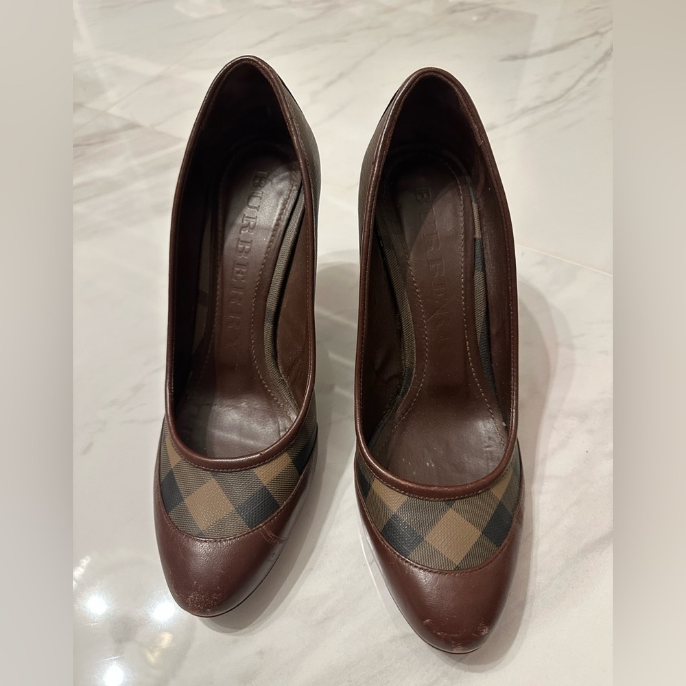 Burberry Pumps, gently used